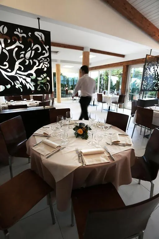 Villa Ridente Apartaments Gioiosa Marea Italia